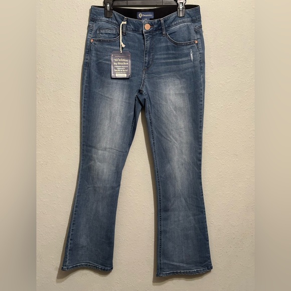 New Democracy  "Ab"solution Itty Bitty Bootcut Jeans - Picture 5 of 15